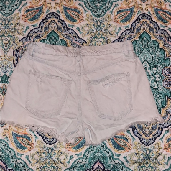 Rue 21 light jean colored shorts - Picture 2 of 2